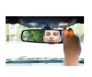 זוג חווה משבר זוגיות בגלל אגו ומאבקי כוח